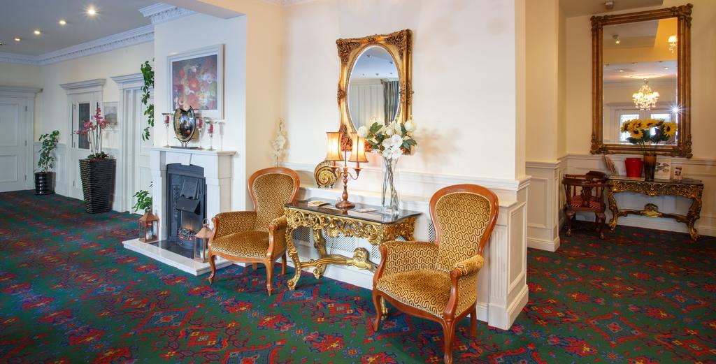 The Clonakilty Hotel Extérieur photo