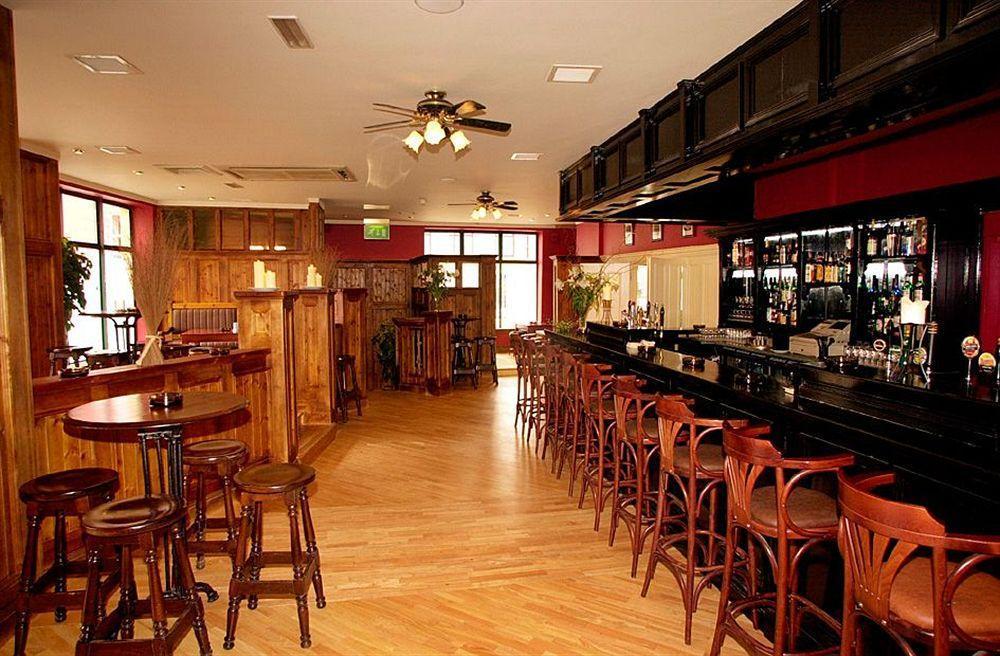 The Clonakilty Hotel Extérieur photo