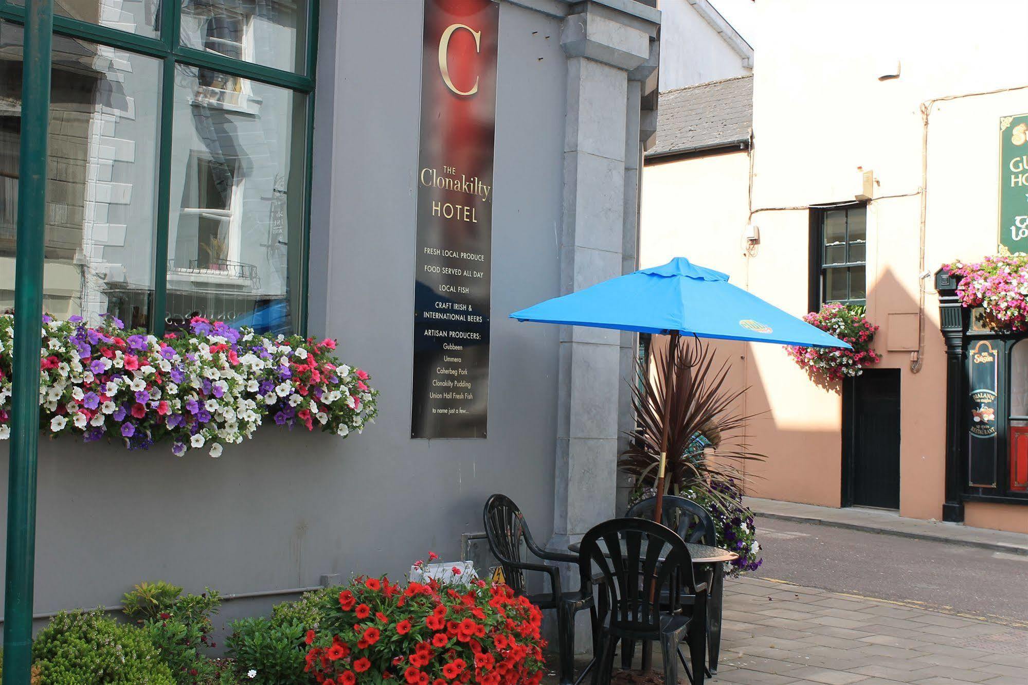 The Clonakilty Hotel Extérieur photo