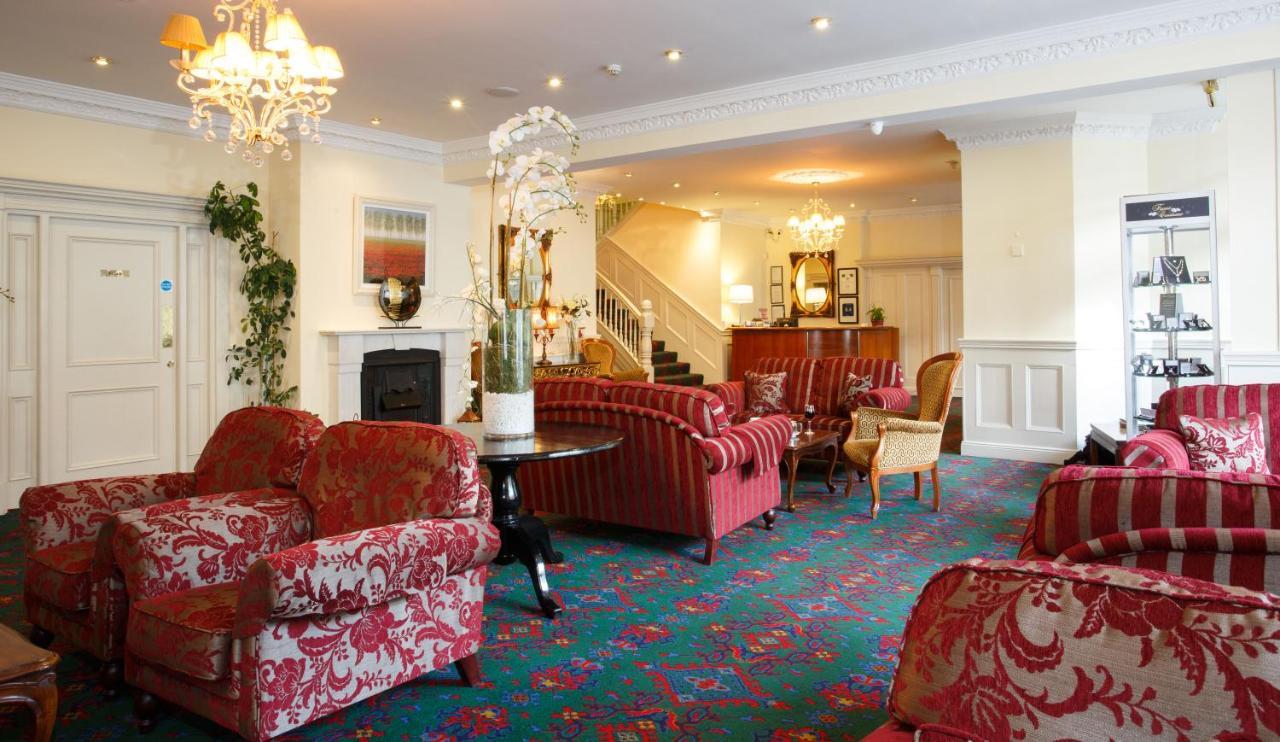 The Clonakilty Hotel Extérieur photo